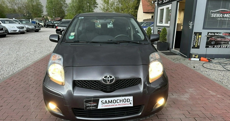 Toyota Yaris cena 14900 przebieg: 231000, rok produkcji 2010 z Łomianki małe 191